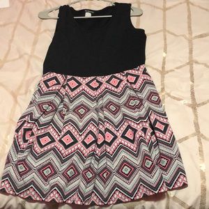 Black and pink sleeveless print dress